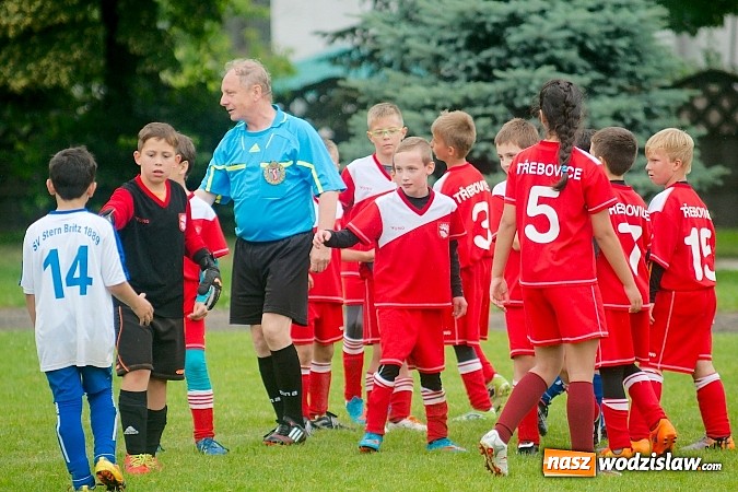 Zdjęcie w galerii na portalu naszwodzislaw.com: Tworków Cup 2015: Deszczowy drugi dzień piłkarskich zmagań. Naprzód lepszy od Startu. Puchar pojechał do Rydułtów wiadomości z regionu