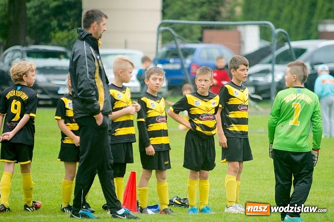 Zdjęcie w galerii na portalu naszwodzislaw.com: Tworków Cup 2015: Deszczowy drugi dzień piłkarskich zmagań. Naprzód lepszy od Startu. Puchar pojechał do Rydułtów wiadomości z regionu