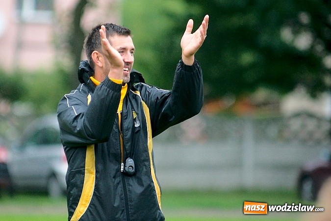 Zdjęcie w galerii na portalu naszwodzislaw.com: Tworków Cup 2015: Deszczowy drugi dzień piłkarskich zmagań. Naprzód lepszy od Startu. Puchar pojechał do Rydułtów wiadomości z regionu