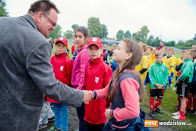 Zdjęcie w galerii na portalu naszwodzislaw.com: Tworków Cup 2015: Deszczowy drugi dzień piłkarskich zmagań. Naprzód lepszy od Startu. Puchar pojechał do Rydułtów wiadomości z regionu