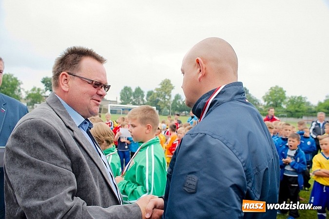 Zdjęcie w galerii na portalu naszwodzislaw.com: Tworków Cup 2015: Deszczowy drugi dzień piłkarskich zmagań. Naprzód lepszy od Startu. Puchar pojechał do Rydułtów wiadomości z regionu