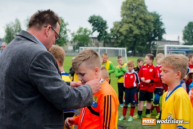 Zdjęcie w galerii na portalu naszwodzislaw.com: Tworków Cup 2015: Deszczowy drugi dzień piłkarskich zmagań. Naprzód lepszy od Startu. Puchar pojechał do Rydułtów wiadomości z regionu