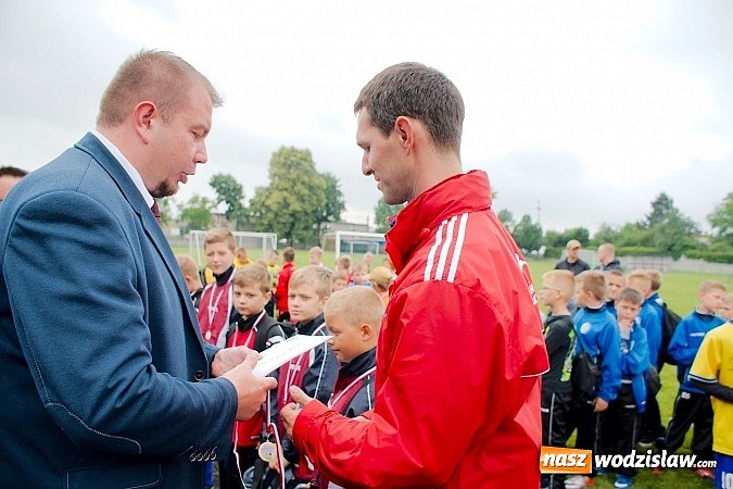 Zdjęcie w galerii na portalu naszwodzislaw.com: Tworków Cup 2015: Deszczowy drugi dzień piłkarskich zmagań. Naprzód lepszy od Startu. Puchar pojechał do Rydułtów wiadomości z regionu