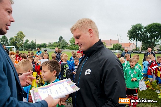 Zdjęcie w galerii na portalu naszwodzislaw.com: Tworków Cup 2015: Deszczowy drugi dzień piłkarskich zmagań. Naprzód lepszy od Startu. Puchar pojechał do Rydułtów wiadomości z regionu