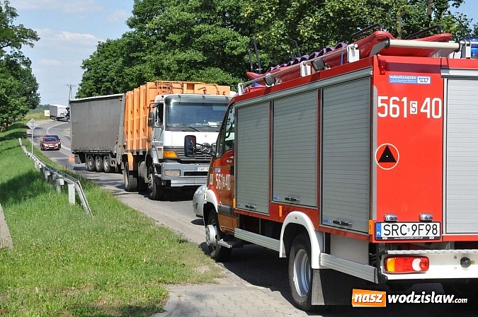 Zdjęcie w galerii na portalu naszwodzislaw.com: W Rzuchowie TIR wjechał w śmieciarkę  wiadomości z regionu