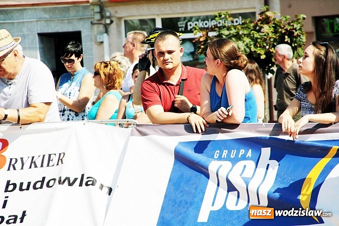 Zdjęcie w galerii na portalu naszwodzislaw.com: Niesamowite sportowe emocje zagościły na wodzisławski rynek wiadomości z regionu