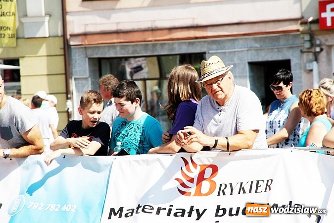 Zdjęcie w galerii na portalu naszwodzislaw.com: Niesamowite sportowe emocje zagościły na wodzisławski rynek wiadomości z regionu