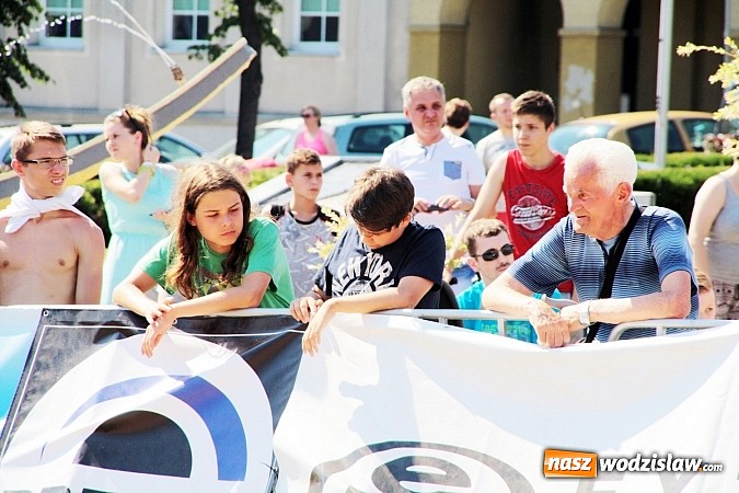 Zdjęcie w galerii na portalu naszwodzislaw.com: Niesamowite sportowe emocje zagościły na wodzisławski rynek wiadomości z regionu