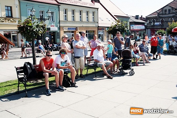 Zdjęcie w galerii na portalu naszwodzislaw.com: Niesamowite sportowe emocje zagościły na wodzisławski rynek wiadomości z regionu
