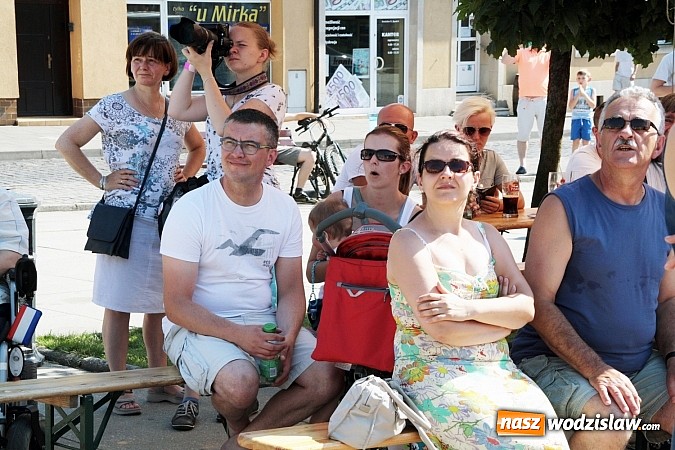 Zdjęcie w galerii na portalu naszwodzislaw.com: Niesamowite sportowe emocje zagościły na wodzisławski rynek wiadomości z regionu