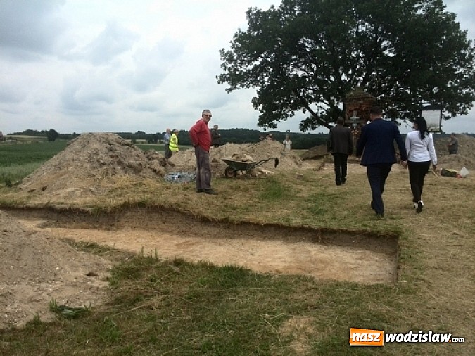 Zdjęcie w galerii na portalu naszwodzislaw.com: W Lubomi podczas prac archeologicznych odnaleziono szkielet kobiety wiadomości z regionu