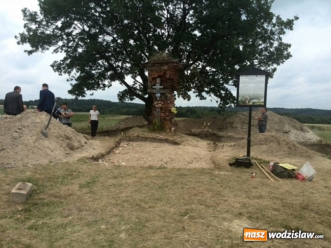 Zdjęcie w galerii na portalu naszwodzislaw.com: W Lubomi podczas prac archeologicznych odnaleziono szkielet kobiety wiadomości z regionu