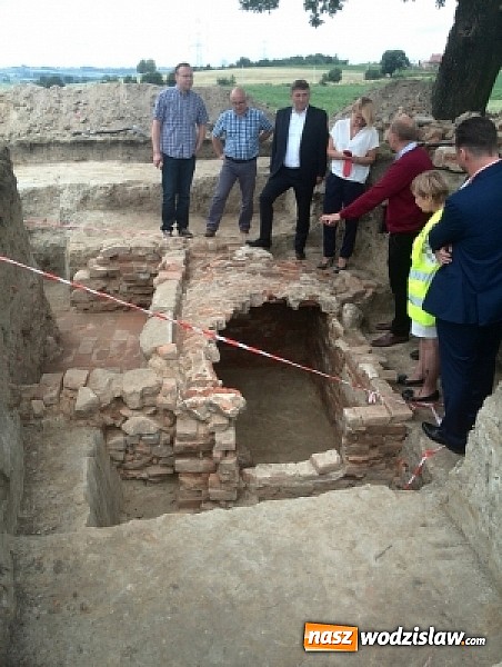 Zdjęcie w galerii na portalu naszwodzislaw.com: W Lubomi podczas prac archeologicznych odnaleziono szkielet kobiety wiadomości z regionu