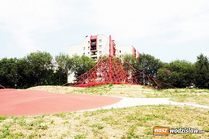 Zdjęcie w galerii na portalu naszwodzislaw.com: Budowa Rodzinnego Parku Rozrywki na finiszu  wiadomości z regionu