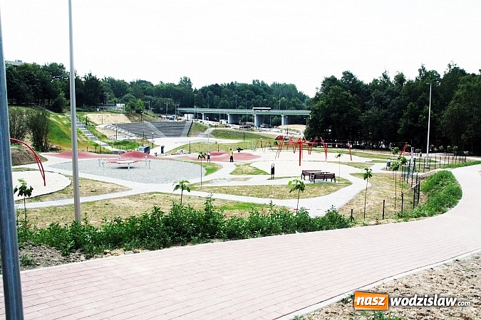 Zdjęcie w galerii na portalu naszwodzislaw.com: Budowa Rodzinnego Parku Rozrywki na finiszu  wiadomości z regionu