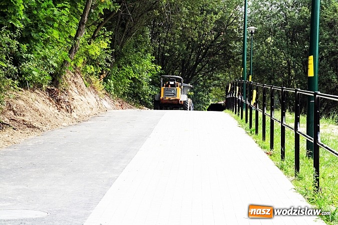 Zdjęcie w galerii na portalu naszwodzislaw.com: Budowa Rodzinnego Parku Rozrywki na finiszu  wiadomości z regionu