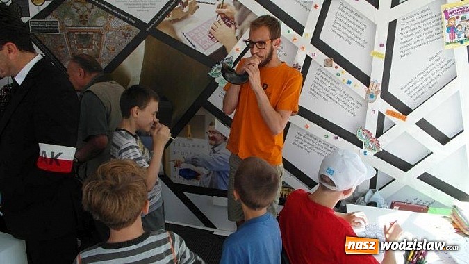 Zdjęcie w galerii na portalu naszwodzislaw.com: Historia w nietypowym stylu. Od dzisiaj można zwiedzać Muzeum na kółkach  wiadomości z regionu