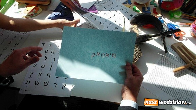 Zdjęcie w galerii na portalu naszwodzislaw.com: Historia w nietypowym stylu. Od dzisiaj można zwiedzać Muzeum na kółkach  wiadomości z regionu