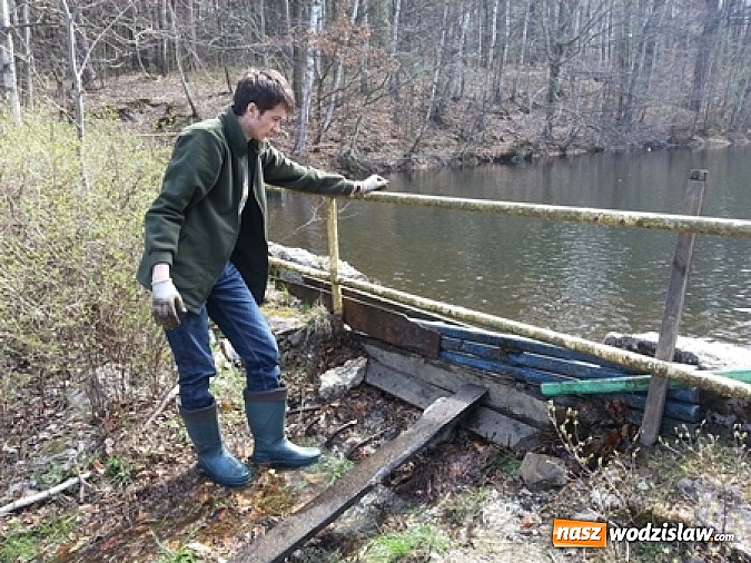 Zdjęcie w galerii na portalu naszwodzislaw.com: Program ochrony płazów w ZPKWŚ w Oddziale w Rudach wiadomości z regionu