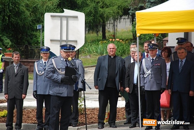 Zdjęcie w galerii na portalu naszwodzislaw.com: Święto Policji i uroczyste otwarcie komisariatu w Gorzycach wiadomości z regionu