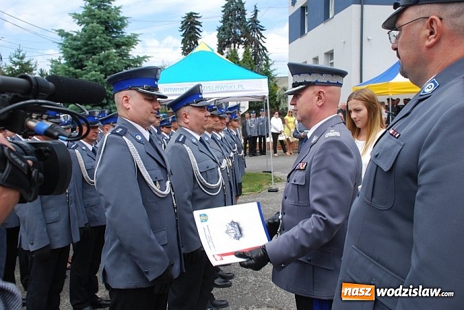 Zdjęcie w galerii na portalu naszwodzislaw.com: Święto Policji i uroczyste otwarcie komisariatu w Gorzycach wiadomości z regionu