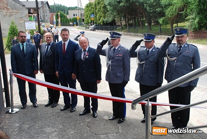 Zdjęcie w galerii na portalu naszwodzislaw.com: Święto Policji i uroczyste otwarcie komisariatu w Gorzycach wiadomości z regionu