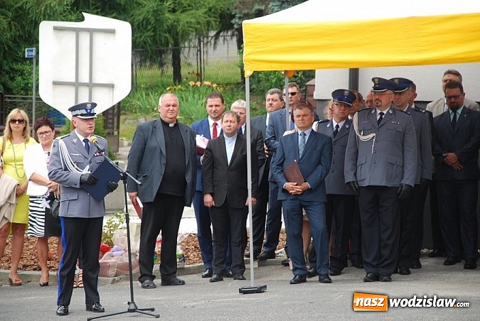 Zdjęcie w galerii na portalu naszwodzislaw.com: Święto Policji i uroczyste otwarcie komisariatu w Gorzycach wiadomości z regionu