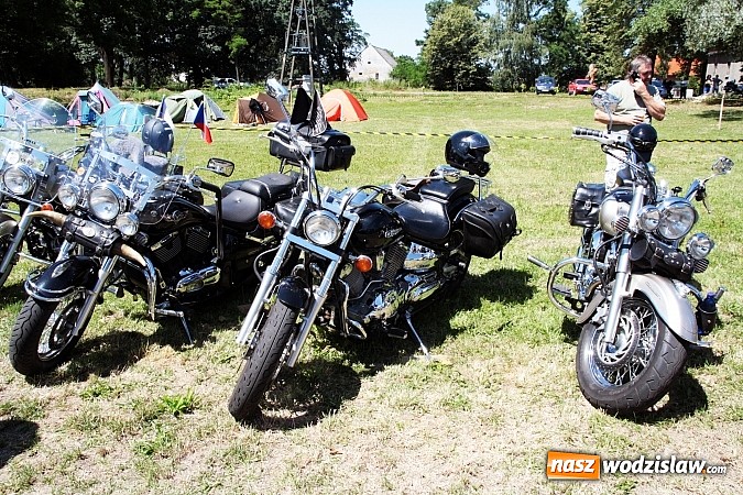 Zdjęcie w galerii na portalu naszwodzislaw.com: Mroczny Zlot Motocyklowy przyciągnął do Godowa tłumy fanów jednośladów wiadomości z regionu