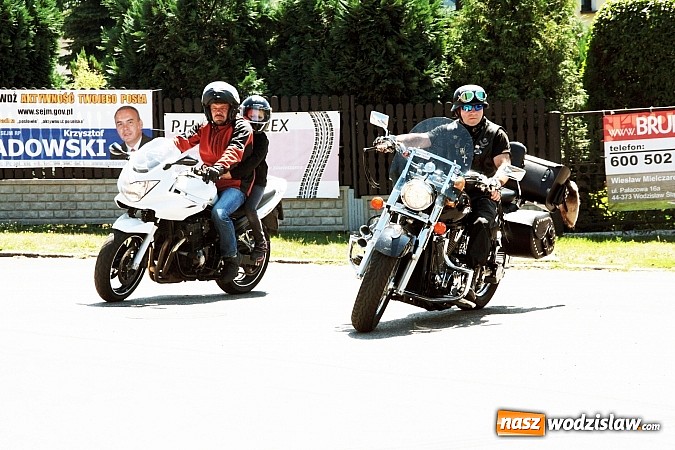 Zdjęcie w galerii na portalu naszwodzislaw.com: Mroczny Zlot Motocyklowy przyciągnął do Godowa tłumy fanów jednośladów wiadomości z regionu
