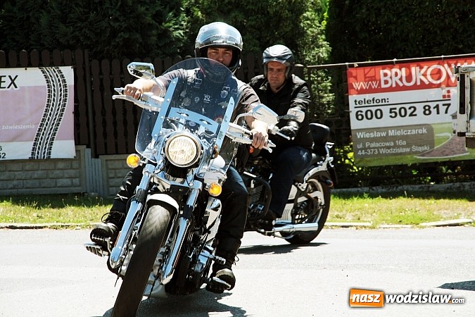 Zdjęcie w galerii na portalu naszwodzislaw.com: Mroczny Zlot Motocyklowy przyciągnął do Godowa tłumy fanów jednośladów wiadomości z regionu