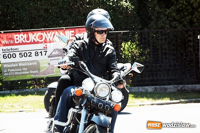 Zdjęcie w galerii na portalu naszwodzislaw.com: Mroczny Zlot Motocyklowy przyciągnął do Godowa tłumy fanów jednośladów wiadomości z regionu