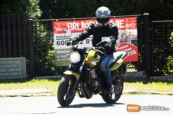 Zdjęcie w galerii na portalu naszwodzislaw.com: Mroczny Zlot Motocyklowy przyciągnął do Godowa tłumy fanów jednośladów wiadomości z regionu