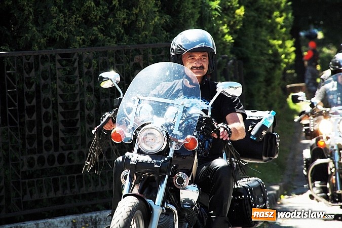 Zdjęcie w galerii na portalu naszwodzislaw.com: Mroczny Zlot Motocyklowy przyciągnął do Godowa tłumy fanów jednośladów wiadomości z regionu