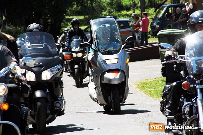 Zdjęcie w galerii na portalu naszwodzislaw.com: Mroczny Zlot Motocyklowy przyciągnął do Godowa tłumy fanów jednośladów wiadomości z regionu