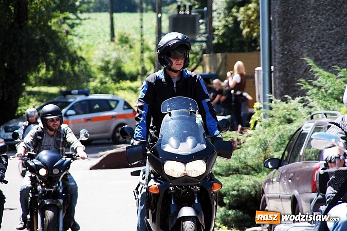 Zdjęcie w galerii na portalu naszwodzislaw.com: Mroczny Zlot Motocyklowy przyciągnął do Godowa tłumy fanów jednośladów wiadomości z regionu