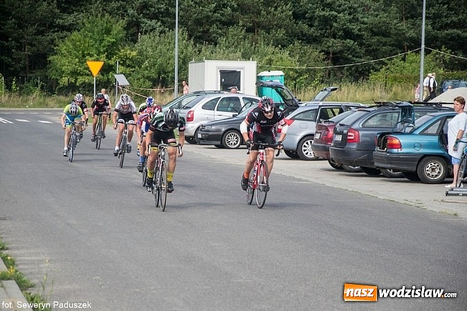 Zdjęcie w galerii na portalu naszwodzislaw.com: Młodzi cykliści opanowali rydułtowską strefę gospodarczą wiadomości z regionu