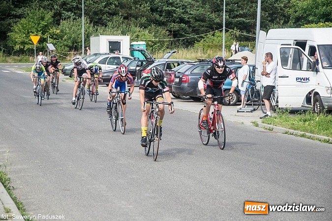 Zdjęcie w galerii na portalu naszwodzislaw.com: Młodzi cykliści opanowali rydułtowską strefę gospodarczą wiadomości z regionu