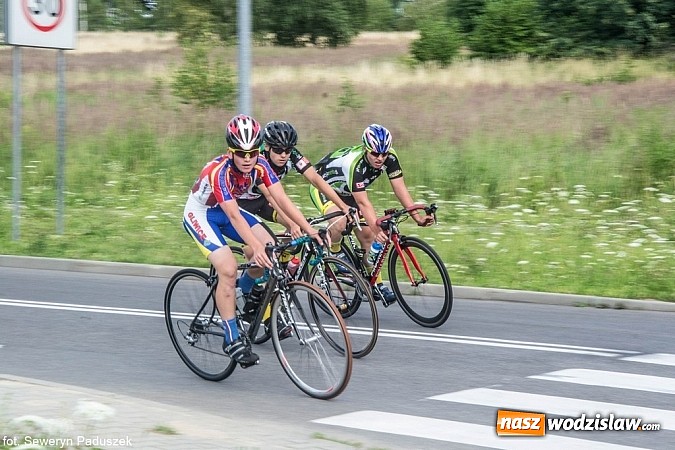 Zdjęcie w galerii na portalu naszwodzislaw.com: Młodzi cykliści opanowali rydułtowską strefę gospodarczą wiadomości z regionu