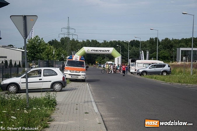 Zdjęcie w galerii na portalu naszwodzislaw.com: Młodzi cykliści opanowali rydułtowską strefę gospodarczą wiadomości z regionu