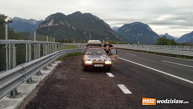 Zdjęcie w galerii na portalu naszwodzislaw.com: Ekipa z Raciborza weźmie udział w tegorocznej edycji rajdu charytatywnego Złombol wiadomości z regionu