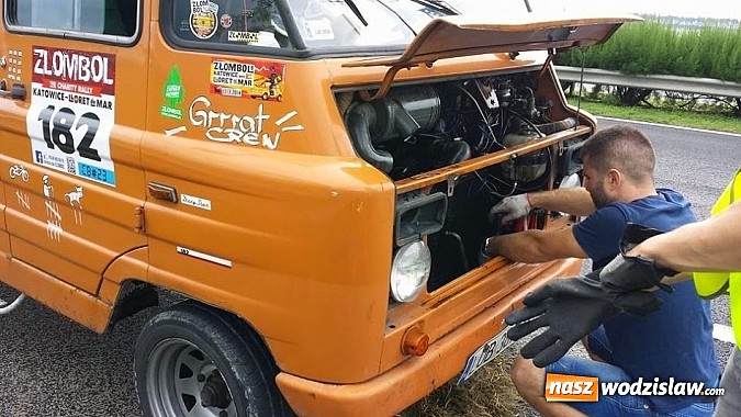 Zdjęcie w galerii na portalu naszwodzislaw.com: Ekipa z Raciborza weźmie udział w tegorocznej edycji rajdu charytatywnego Złombol wiadomości z regionu