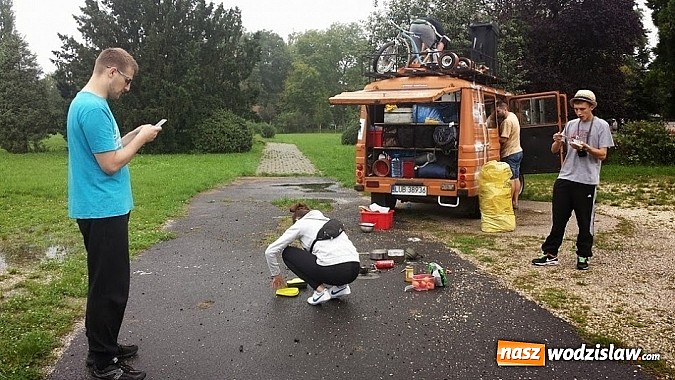 Zdjęcie w galerii na portalu naszwodzislaw.com: Ekipa z Raciborza weźmie udział w tegorocznej edycji rajdu charytatywnego Złombol wiadomości z regionu