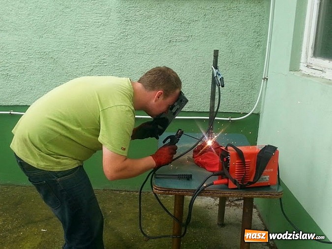 Zdjęcie w galerii na portalu naszwodzislaw.com: Ekipa z Raciborza weźmie udział w tegorocznej edycji rajdu charytatywnego Złombol wiadomości z regionu