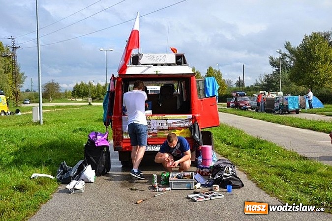 Zdjęcie w galerii na portalu naszwodzislaw.com: Ekipa z Raciborza weźmie udział w tegorocznej edycji rajdu charytatywnego Złombol wiadomości z regionu