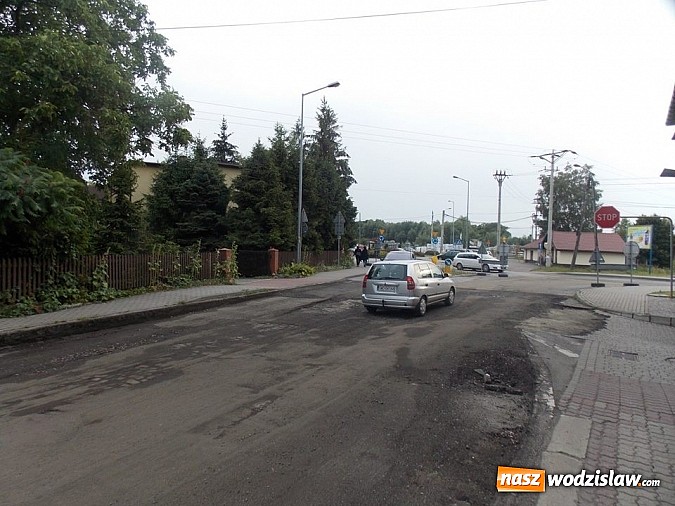 Zdjęcie w galerii na portalu naszwodzislaw.com: Mieszkańcy wyrazili swoje obawy wobec remontu ulicy Chrobrego  wiadomości z regionu