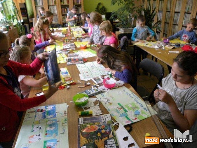 Zdjęcie w galerii na portalu naszwodzislaw.com: Jak mijają wakacje w bibliotece? wiadomości z regionu
