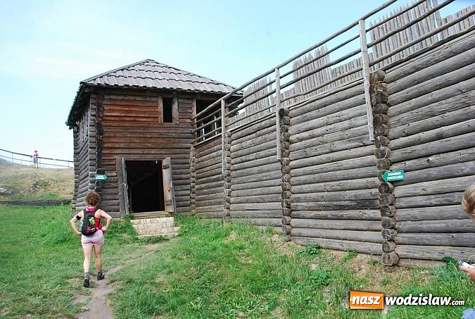 Zdjęcie w galerii na portalu naszwodzislaw.com: Zamek, pałac i gród czyli sobota z MOSiR wiadomości z regionu