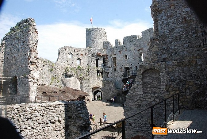 Zdjęcie w galerii na portalu naszwodzislaw.com: Zamek, pałac i gród czyli sobota z MOSiR wiadomości z regionu