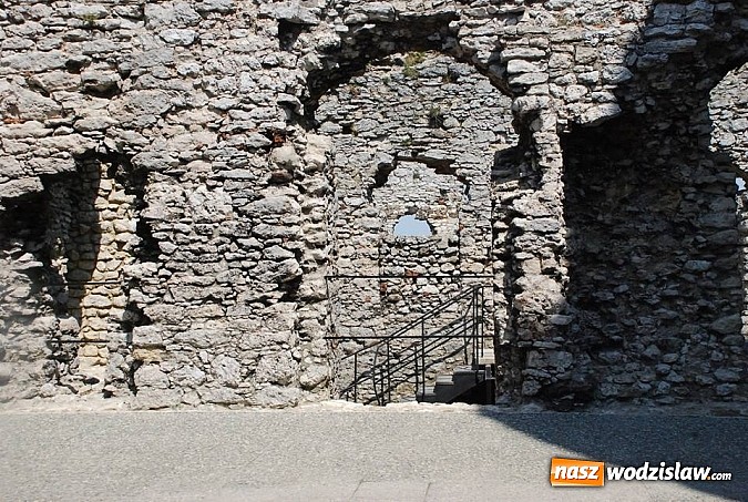 Zdjęcie w galerii na portalu naszwodzislaw.com: Zamek, pałac i gród czyli sobota z MOSiR wiadomości z regionu