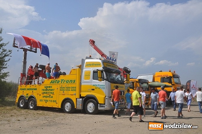 Zdjęcie w galerii na portalu naszwodzislaw.com: Mimo pogody w kratkę tysiące fanów na zlocie Master Truck 2015  wiadomości z regionu